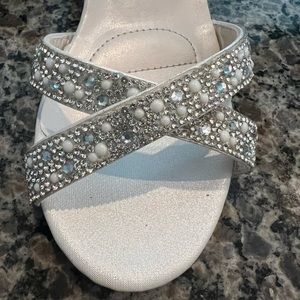 New in box girls size 2Y formal heel.